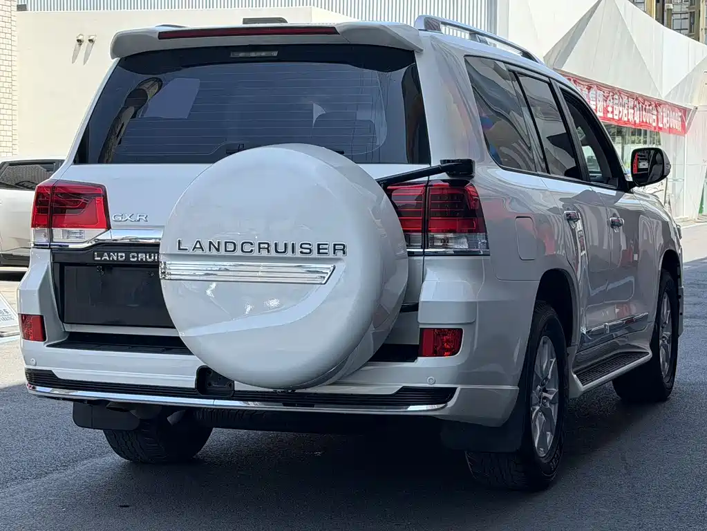 Toyota Land Cruiser 2018 4.0L GX-R
