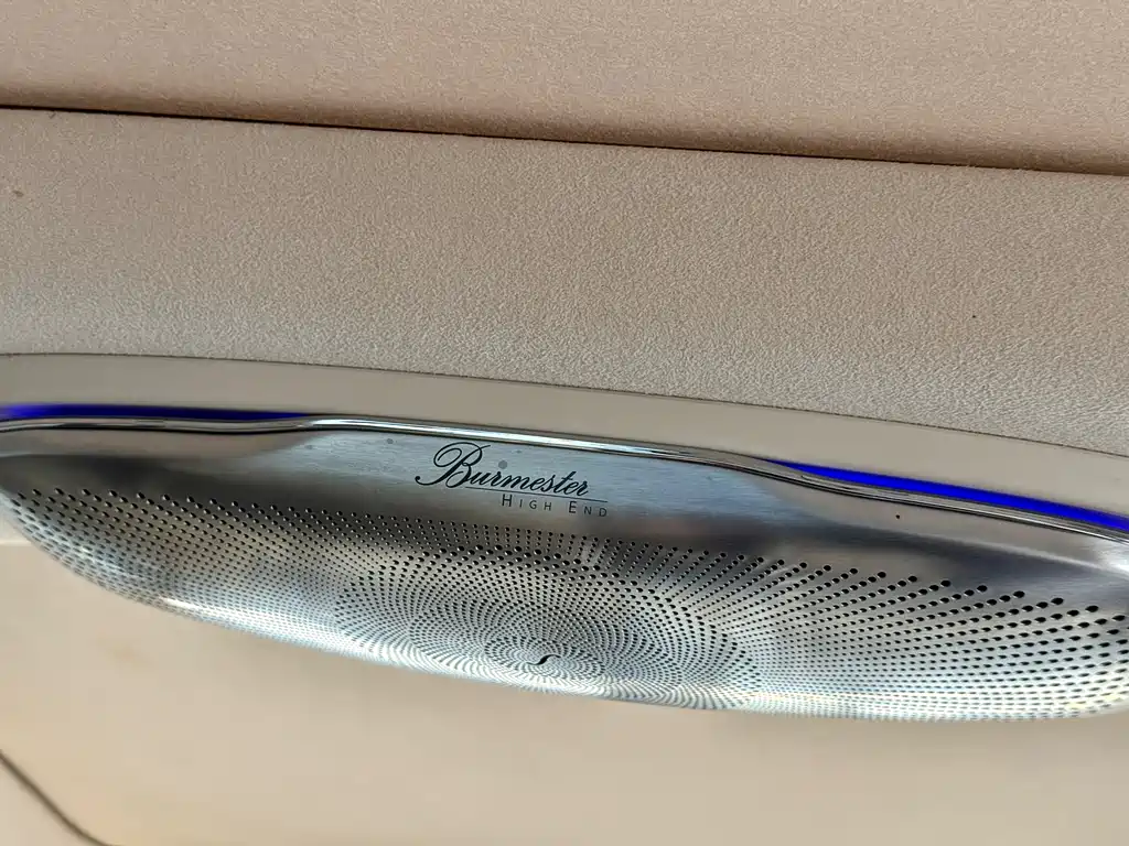 Mercedes-Benz S-Class — миниатюра 11