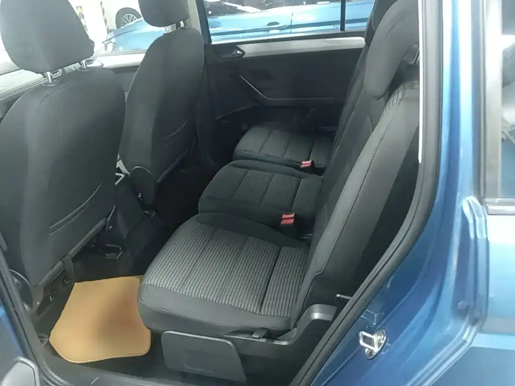 Volkswagen Touran — миниатюра 17