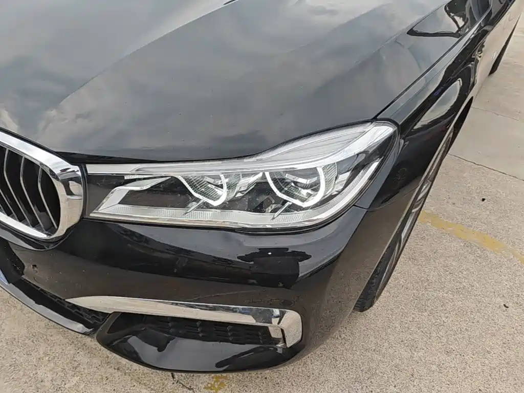 BMW 7 Series — миниатюра 24