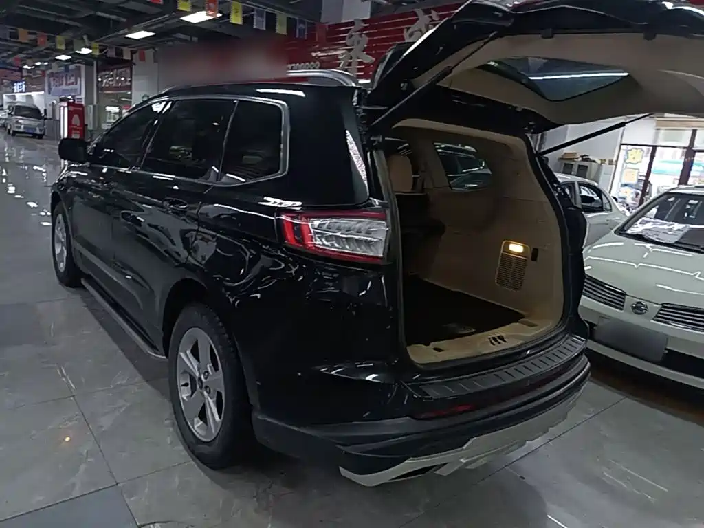 Ford Edge — миниатюра 5