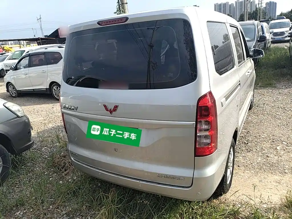 Wuling Hongguang V — миниатюра 7