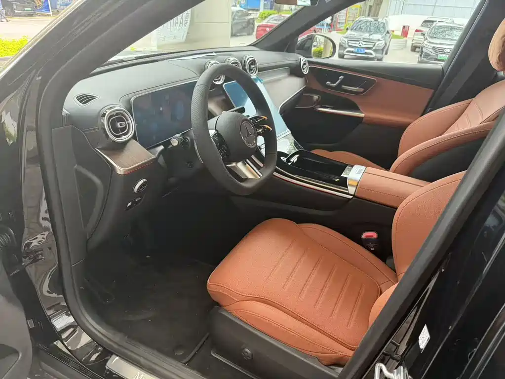 Mercedes-Benz GLC — миниатюра 12