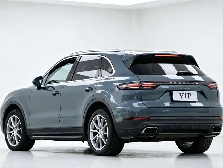 Porsche Cayenne — миниатюра 9