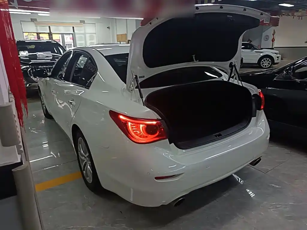 Infiniti Q50L — миниатюра 5
