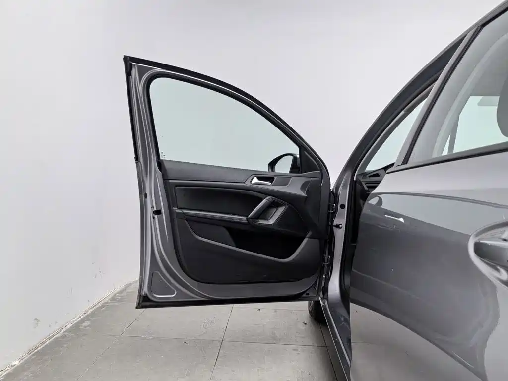 Peugeot 308 — миниатюра 8
