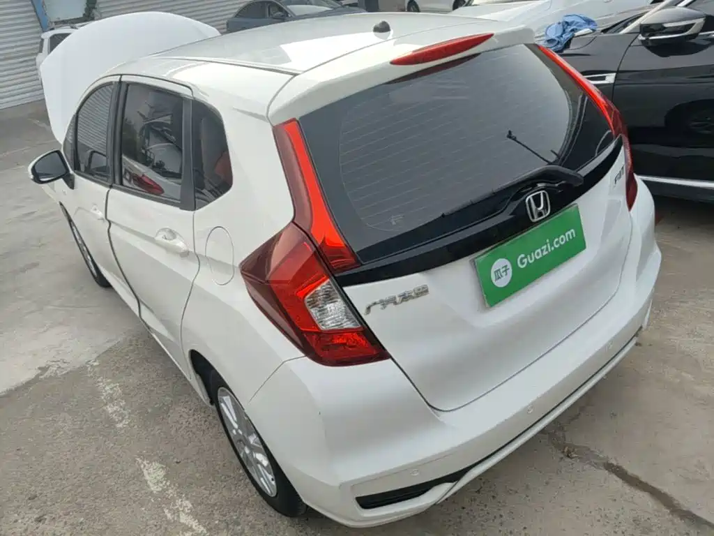 Honda Fit — миниатюра 5