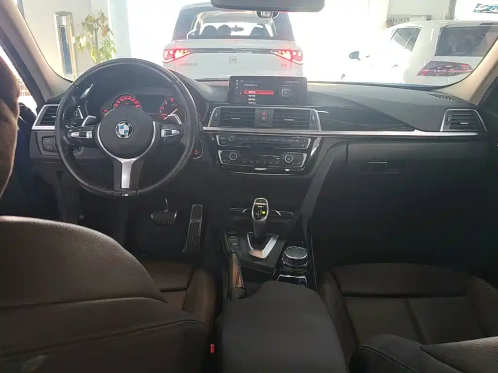 BMW 3 Series — миниатюра 10