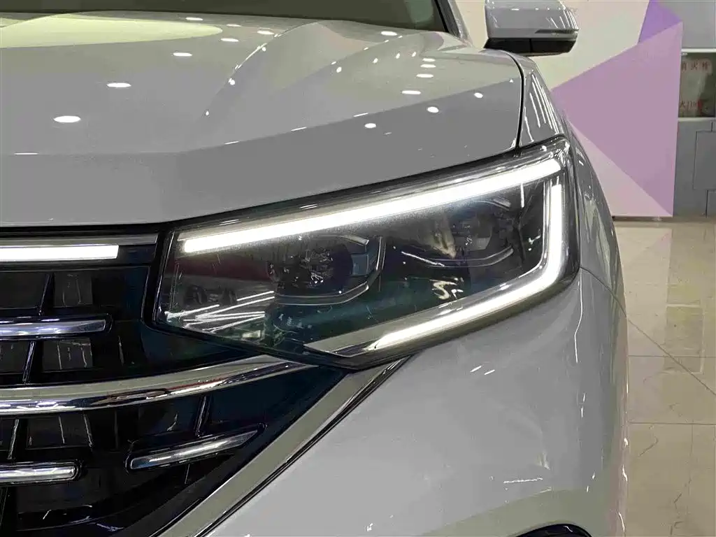 Volkswagen Tayron GTE — миниатюра 4