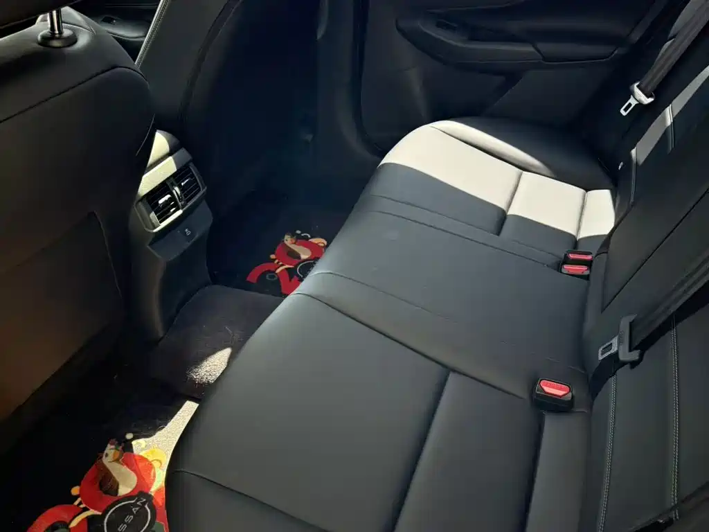 Nissan Sylphy — миниатюра 5