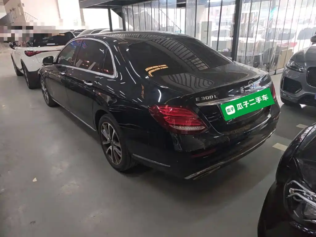 Mercedes-Benz E-Class — миниатюра 5