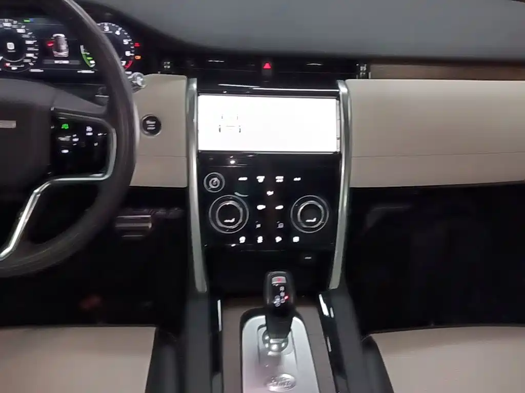 Land Rover Discovery Sport Hybrid — миниатюра 13