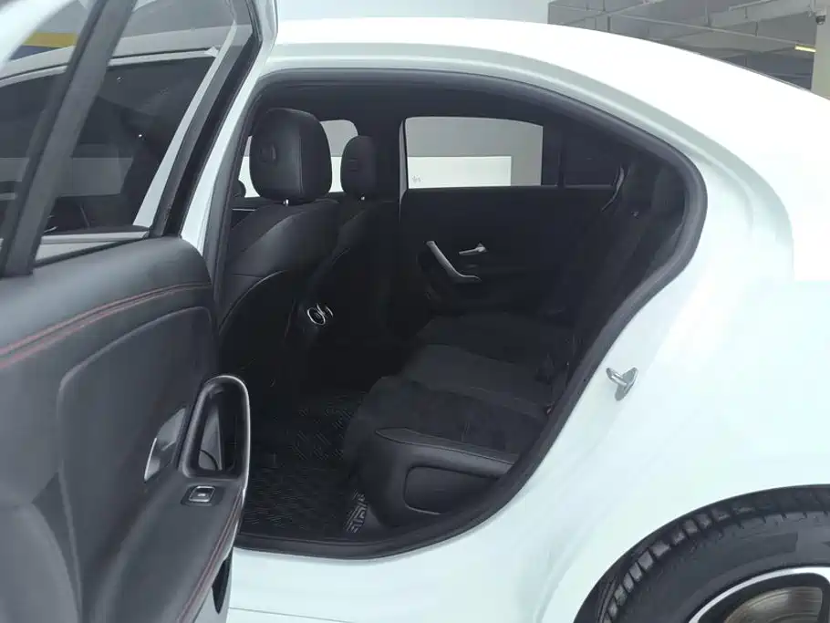 Mercedes-Benz A-Class — миниатюра 11