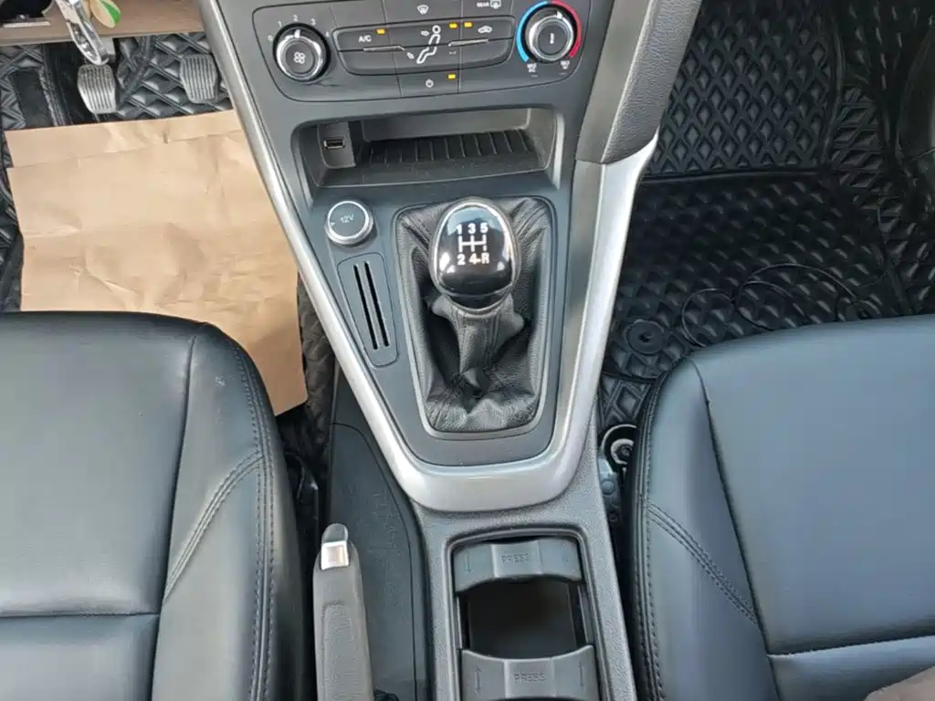 Ford Focus — миниатюра 14