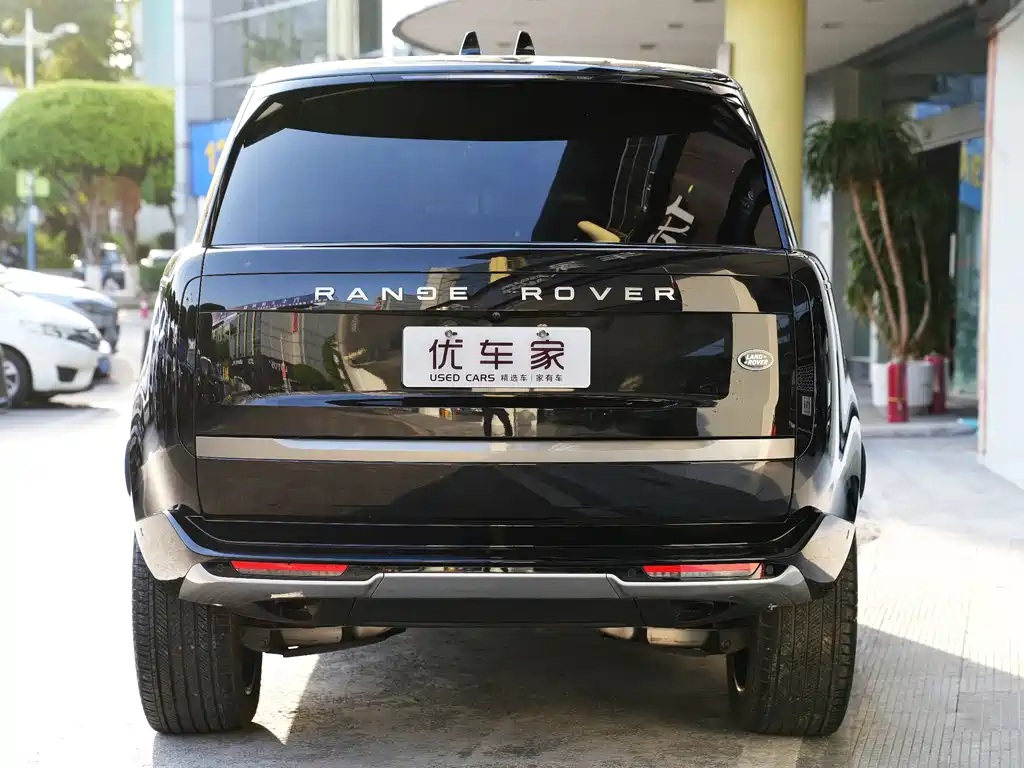 Land Rover Range Rover 2025 3.0 L6 400PS Long Wheelbase