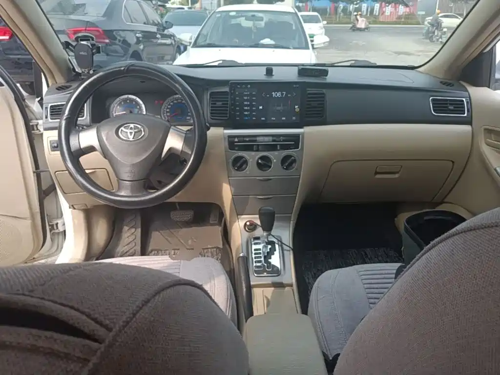 Toyota Corolla — миниатюра 10