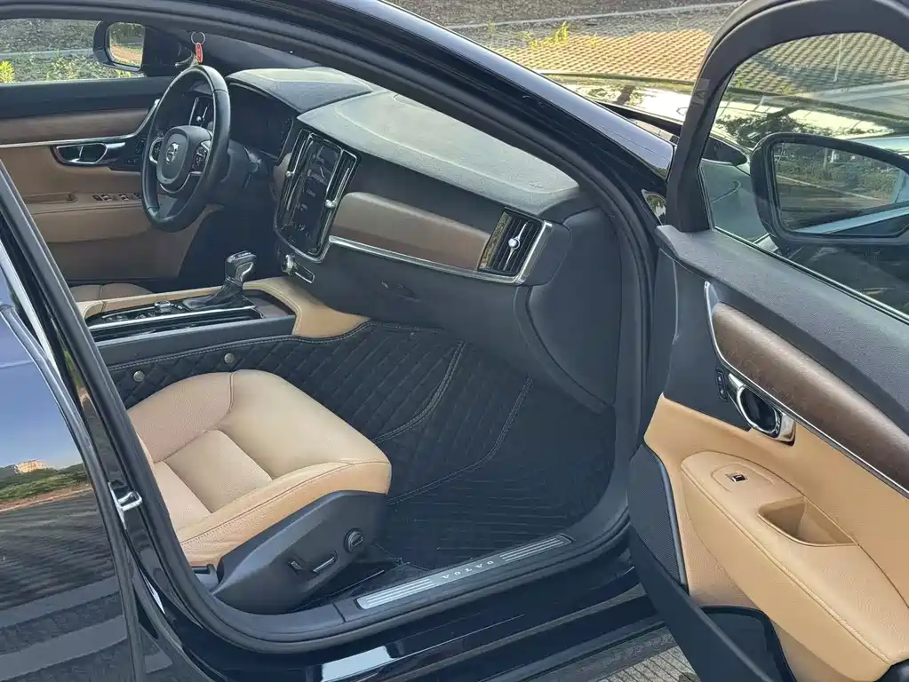Volvo S90 — миниатюра 15