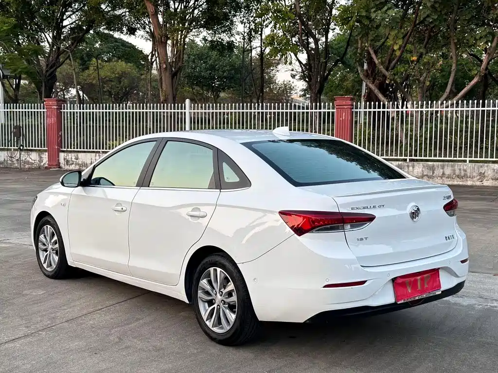 Buick Excelle — миниатюра 8