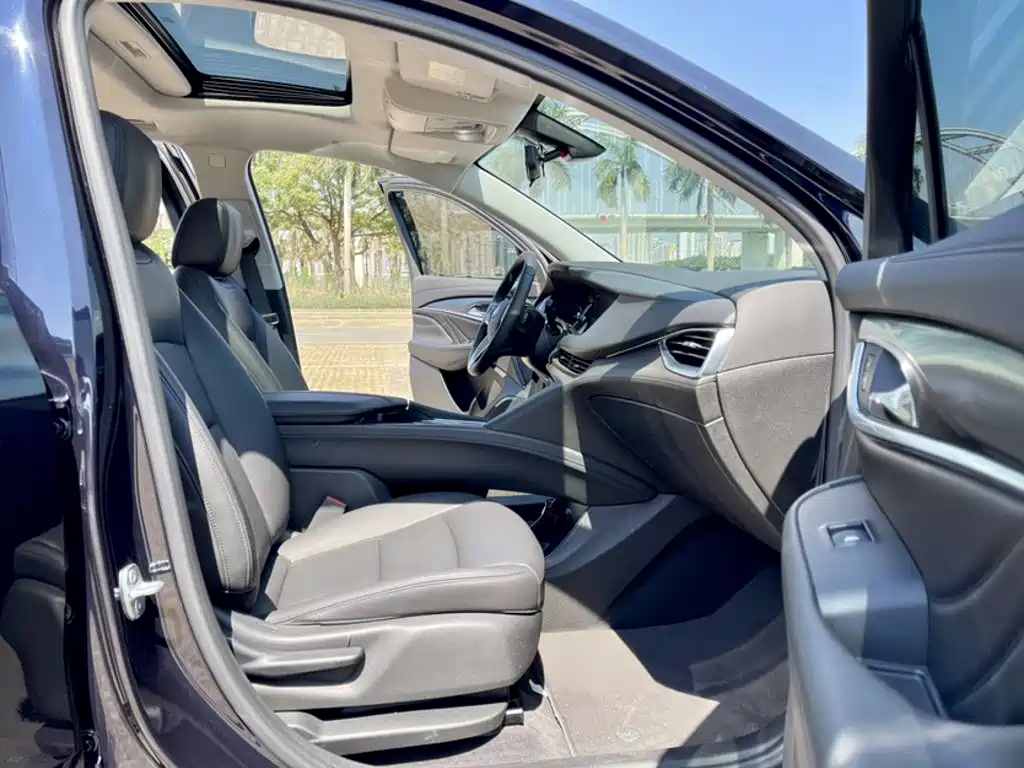 Buick Enclave — миниатюра 21