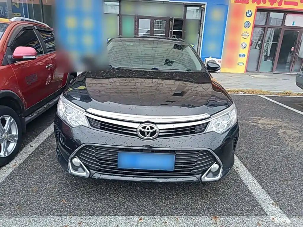 Toyota Camry — миниатюра 3