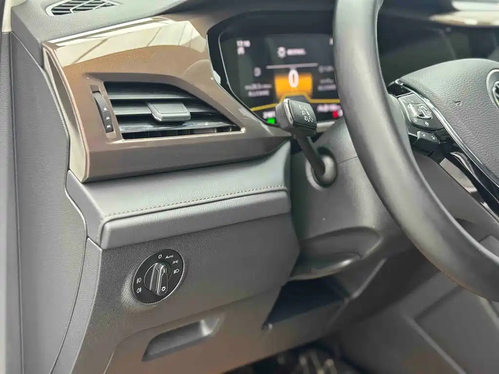 Volkswagen Tharu — миниатюра 27