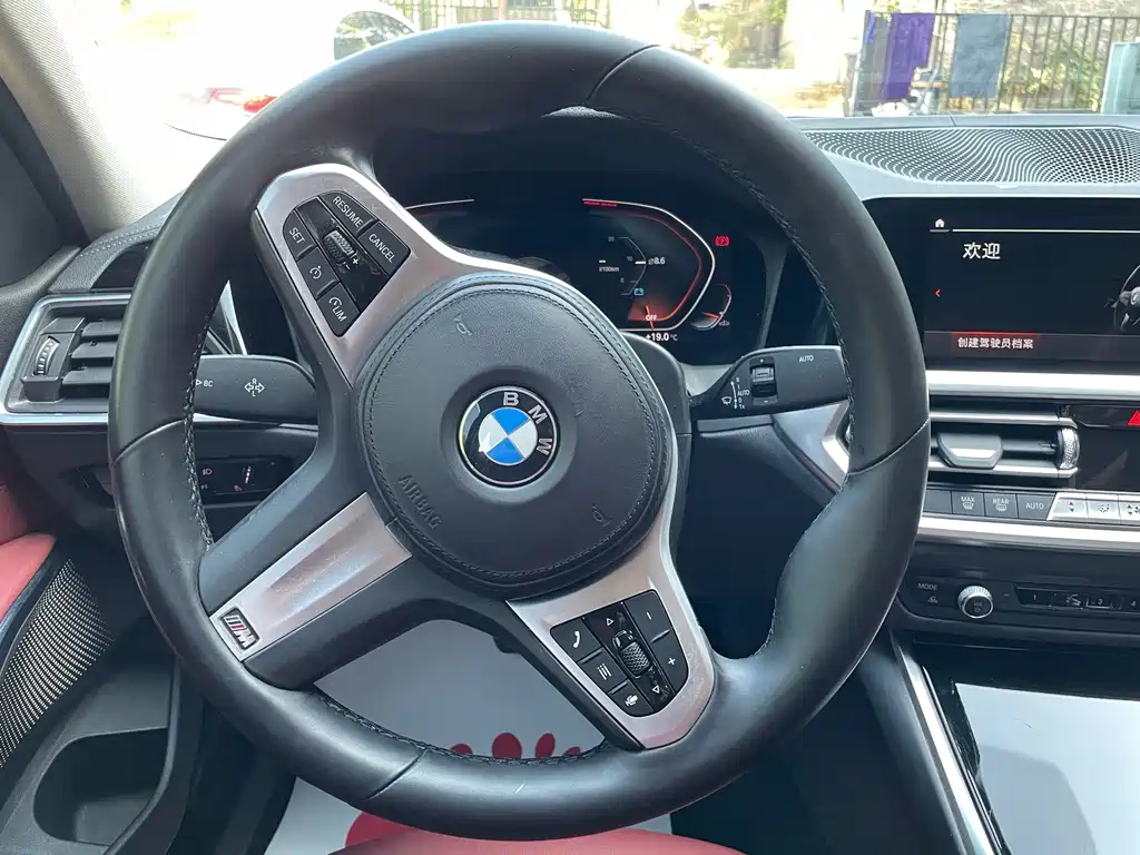 BMW 3 Series — миниатюра 11