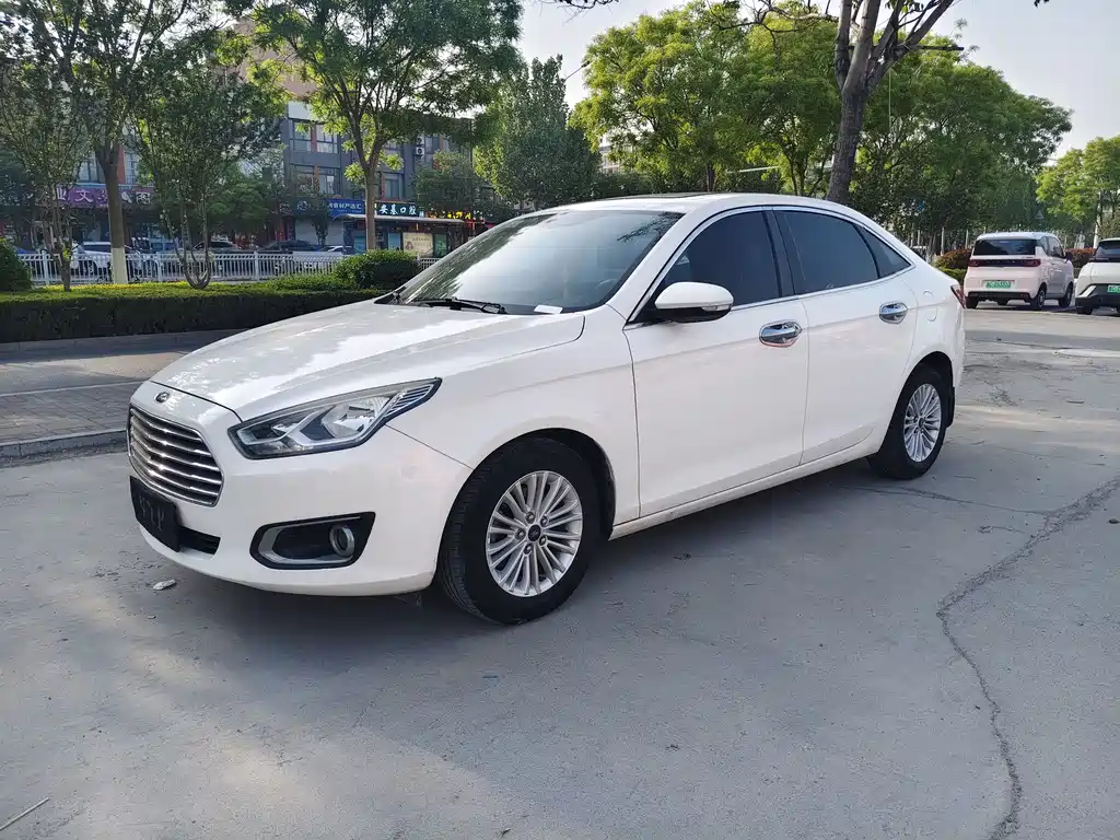 Ford Escort 2016