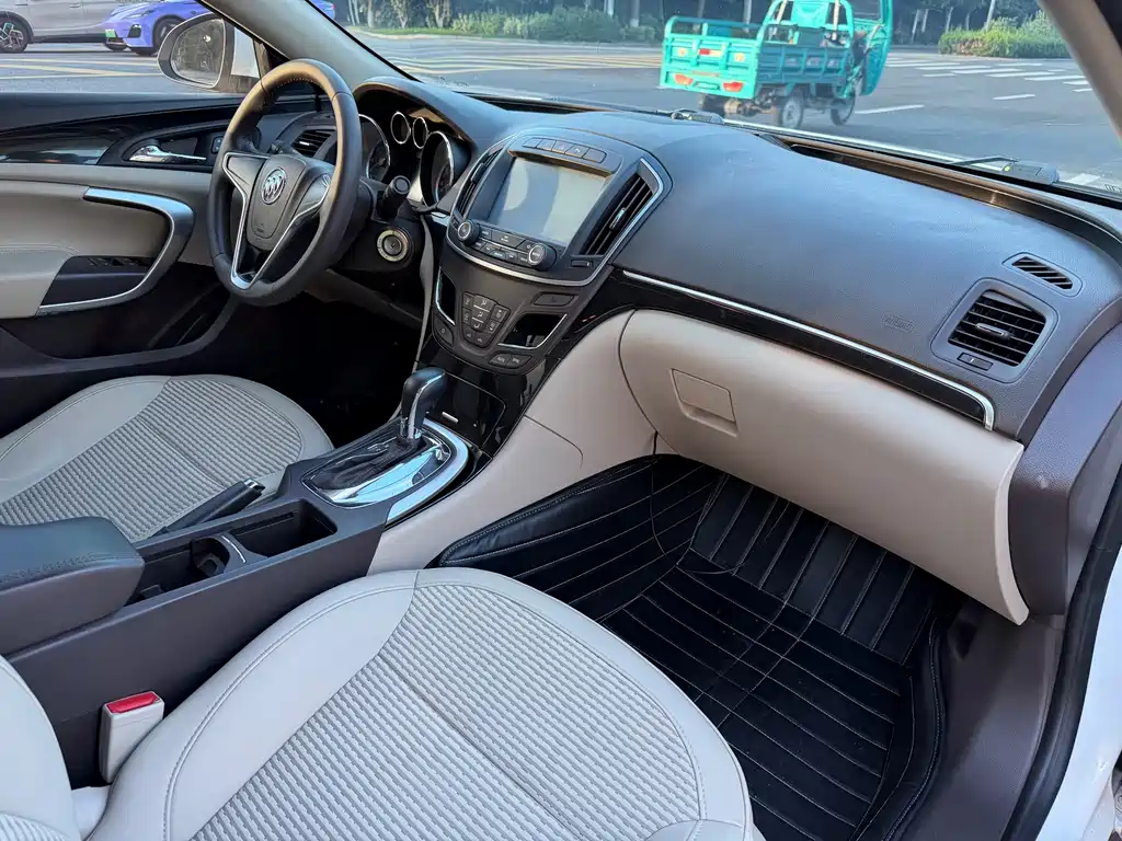 Buick Regal — миниатюра 10