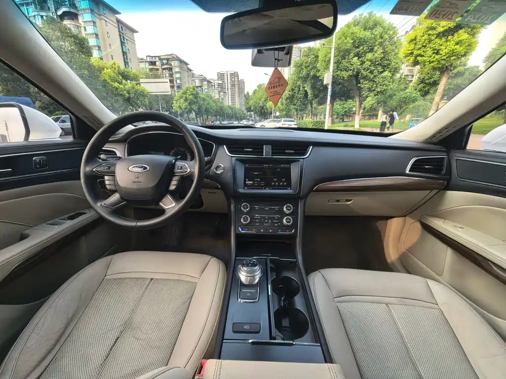 Ford Taurus — миниатюра 6