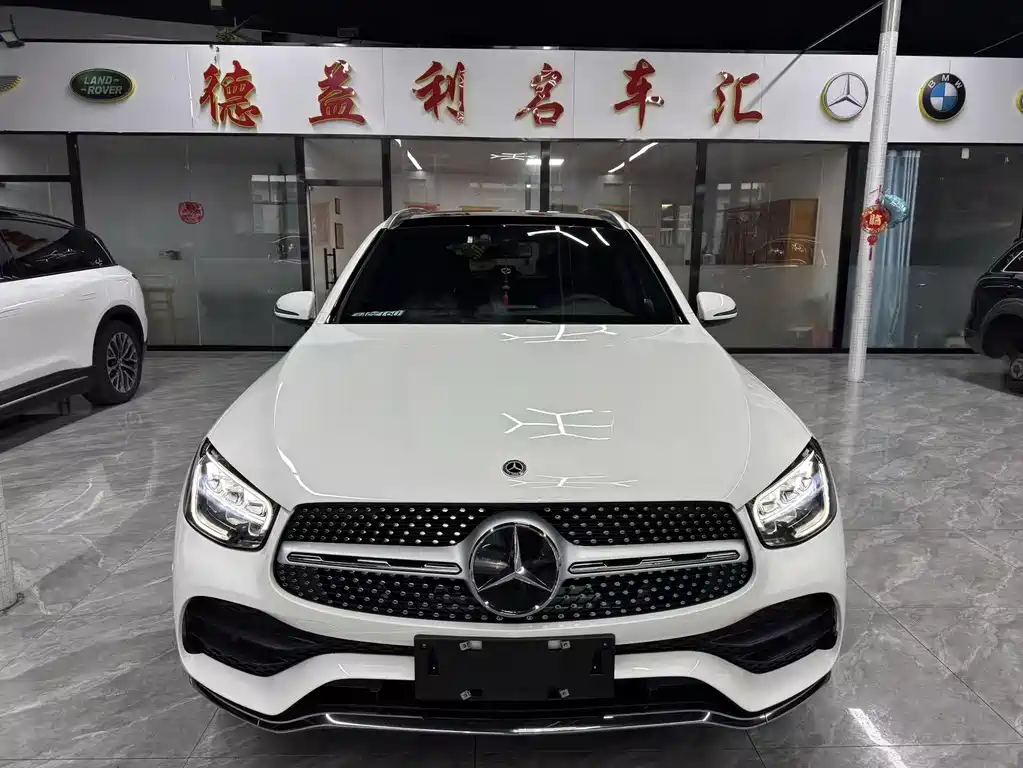 MERCEDES-BENZ GLC