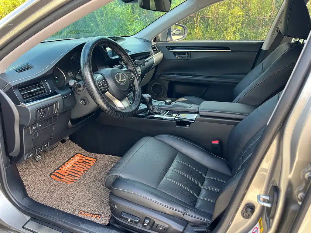 Lexus ES — миниатюра 4