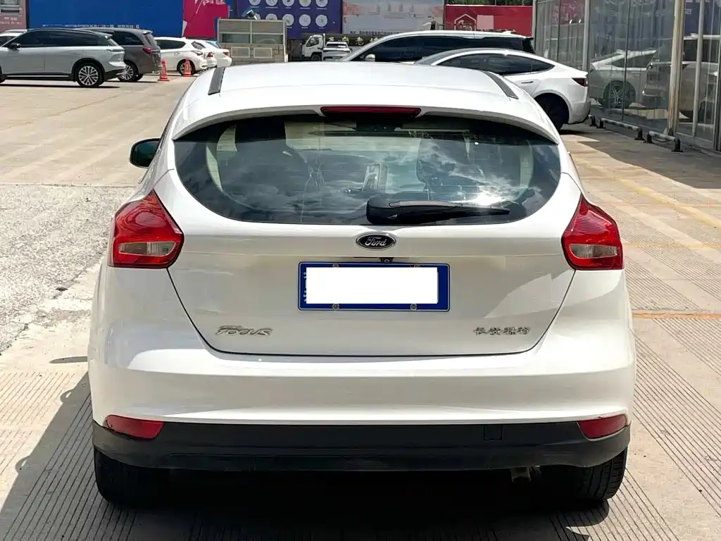 Ford Focus — миниатюра 8