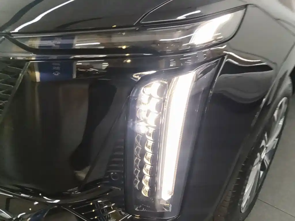 Cadillac XT5 — миниатюра 24