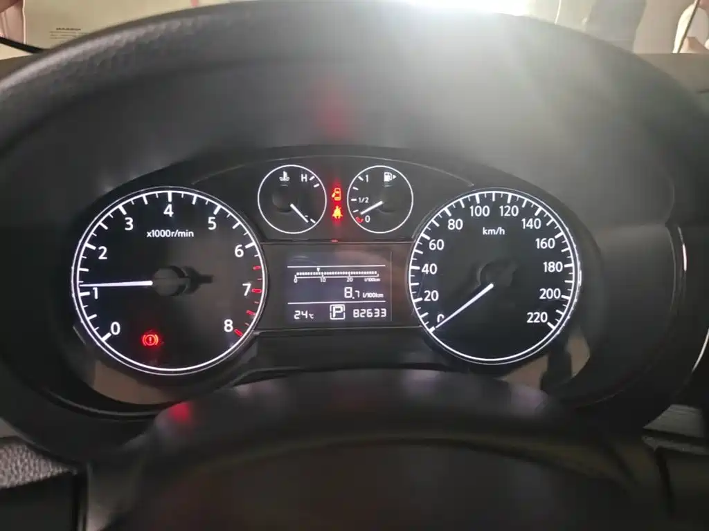 Nissan Tiida — миниатюра 12