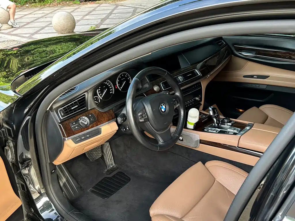 BMW 7 Series 7 2010 760Li