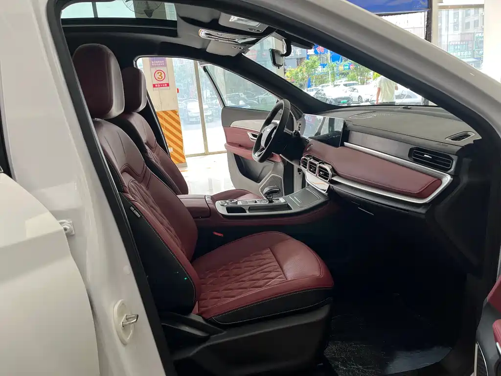Jetour X70 PLUS - фото 10