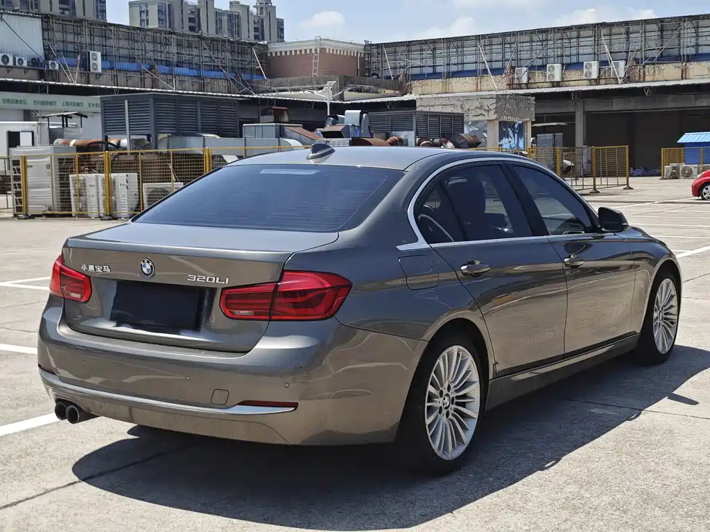 BMW 3 Series — миниатюра 7