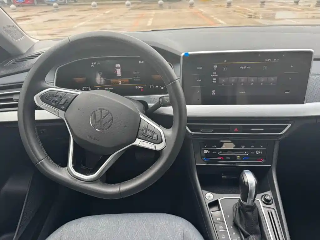 Volkswagen Lavida — миниатюра 8
