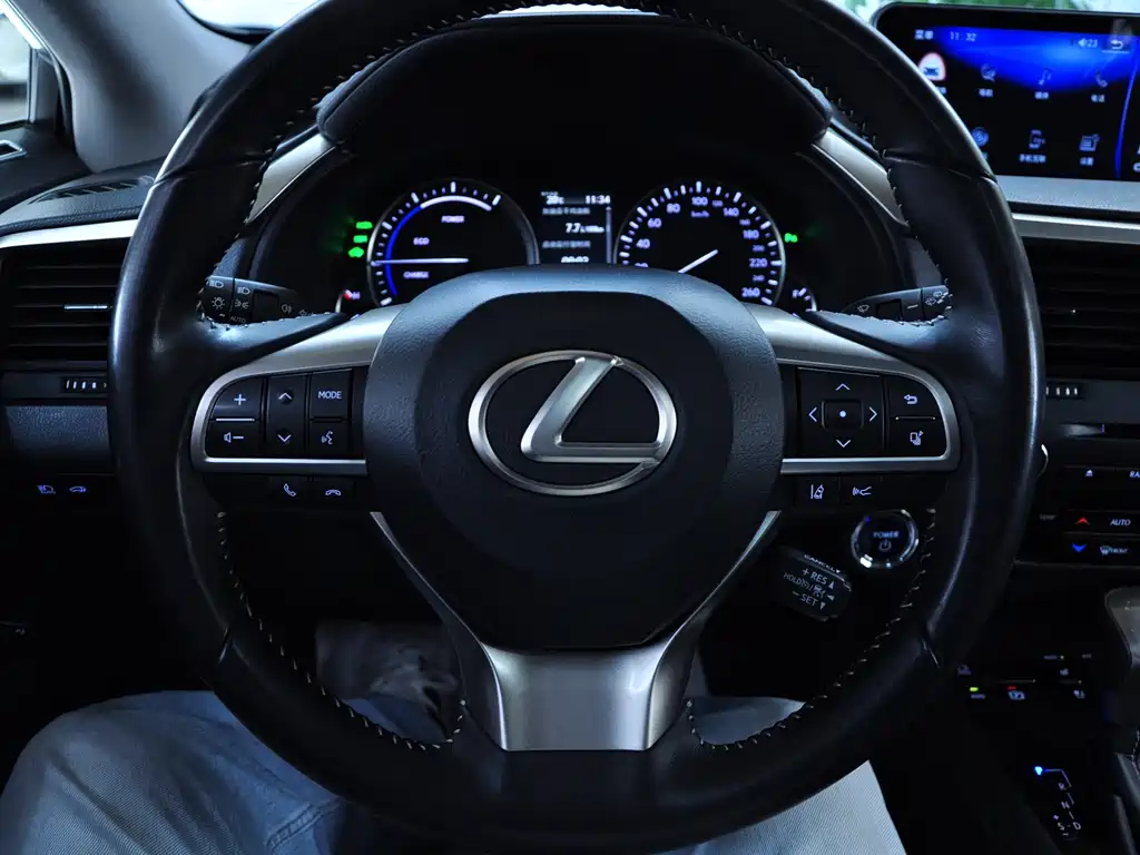 Lexus RX — миниатюра 7