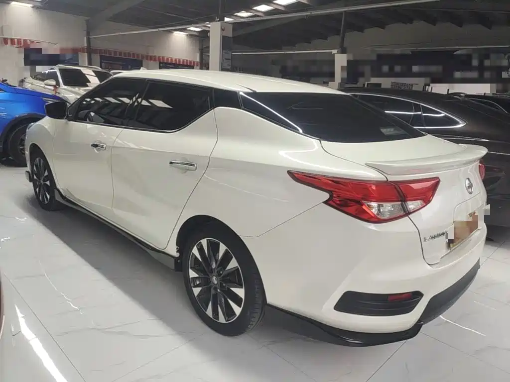 Nissan Bluebird — миниатюра 5