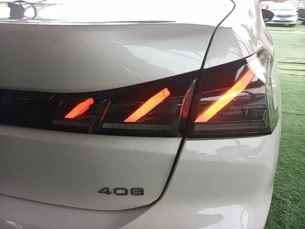 Peugeot 408 — миниатюра 8