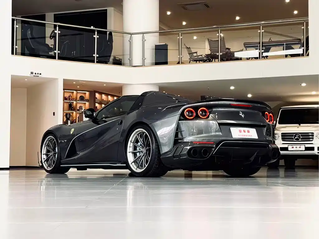 Ferrari 812 2020 6.5L GTS