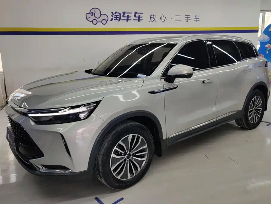 BAIC X7