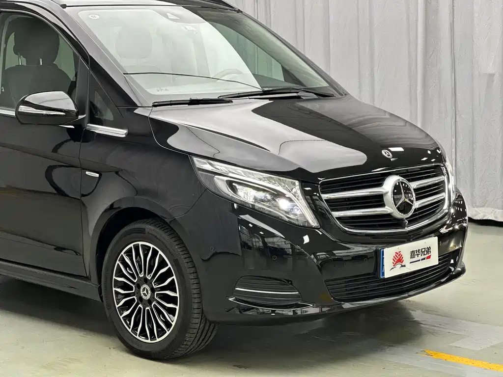 Mercedes-Benz V-Class — миниатюра 6