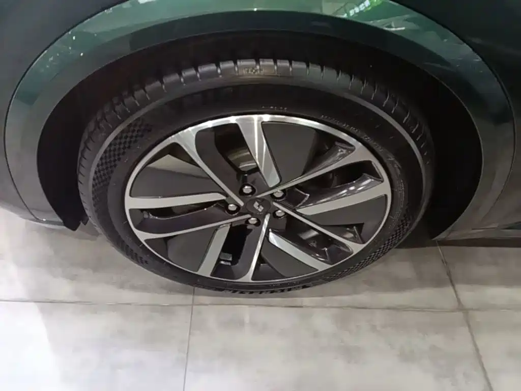 Li Auto Li L9 — миниатюра 23