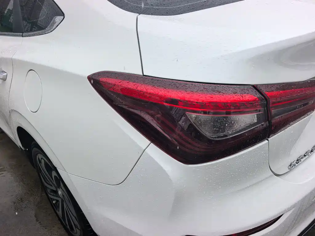 Changan Eado New Energy — миниатюра 9