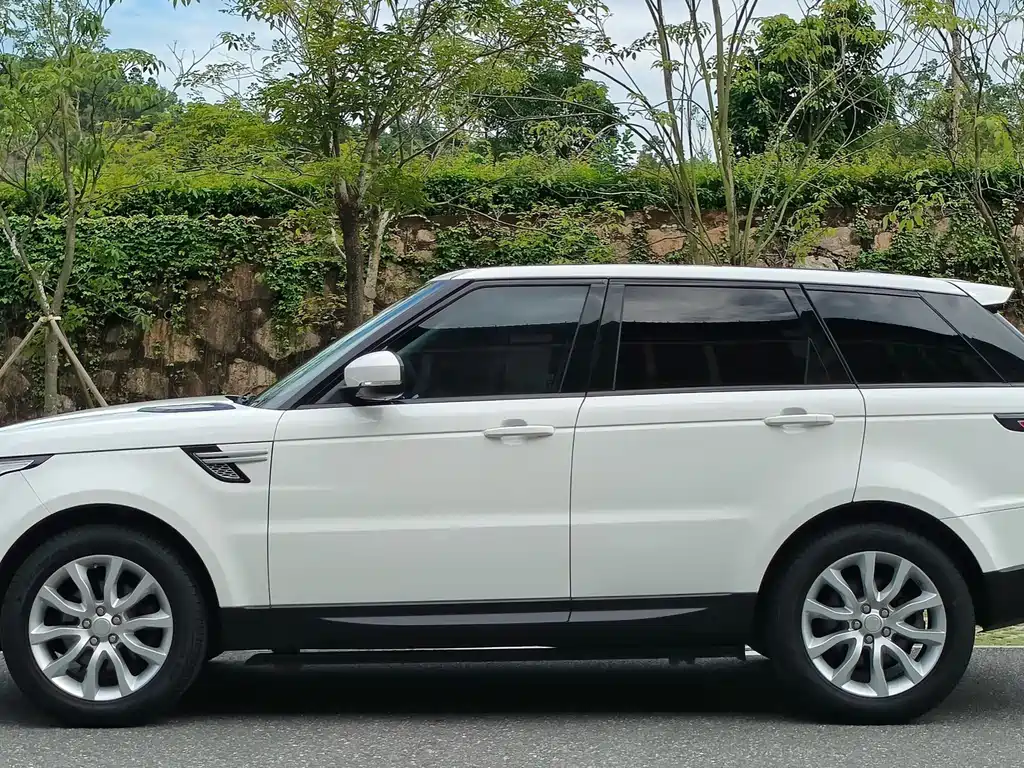 Land Rover Sport — миниатюра 4