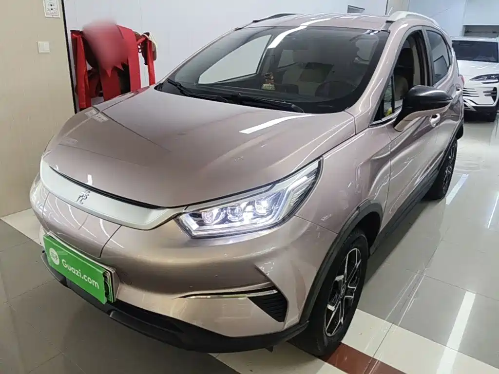 BYD Yuan Pro — миниатюра 2