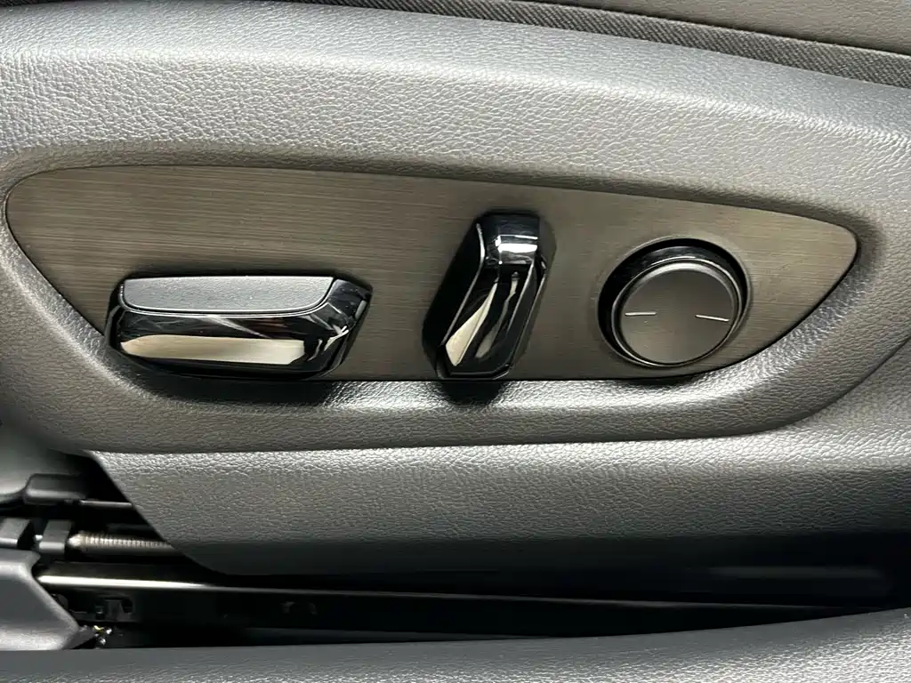Lexus ES — миниатюра 20