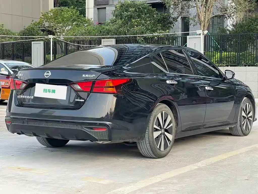Nissan Teana — миниатюра 11